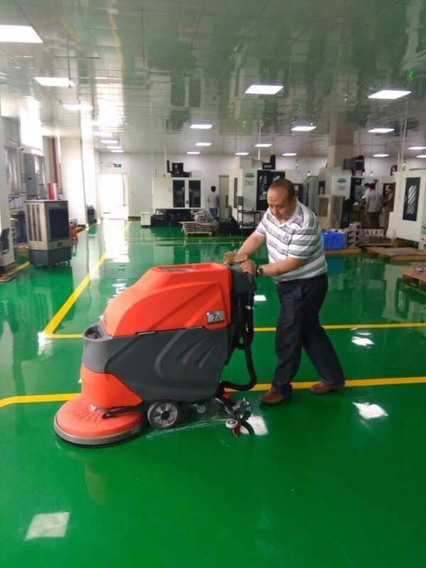 环氧地坪面涂有滚筒印怎么办(图3)